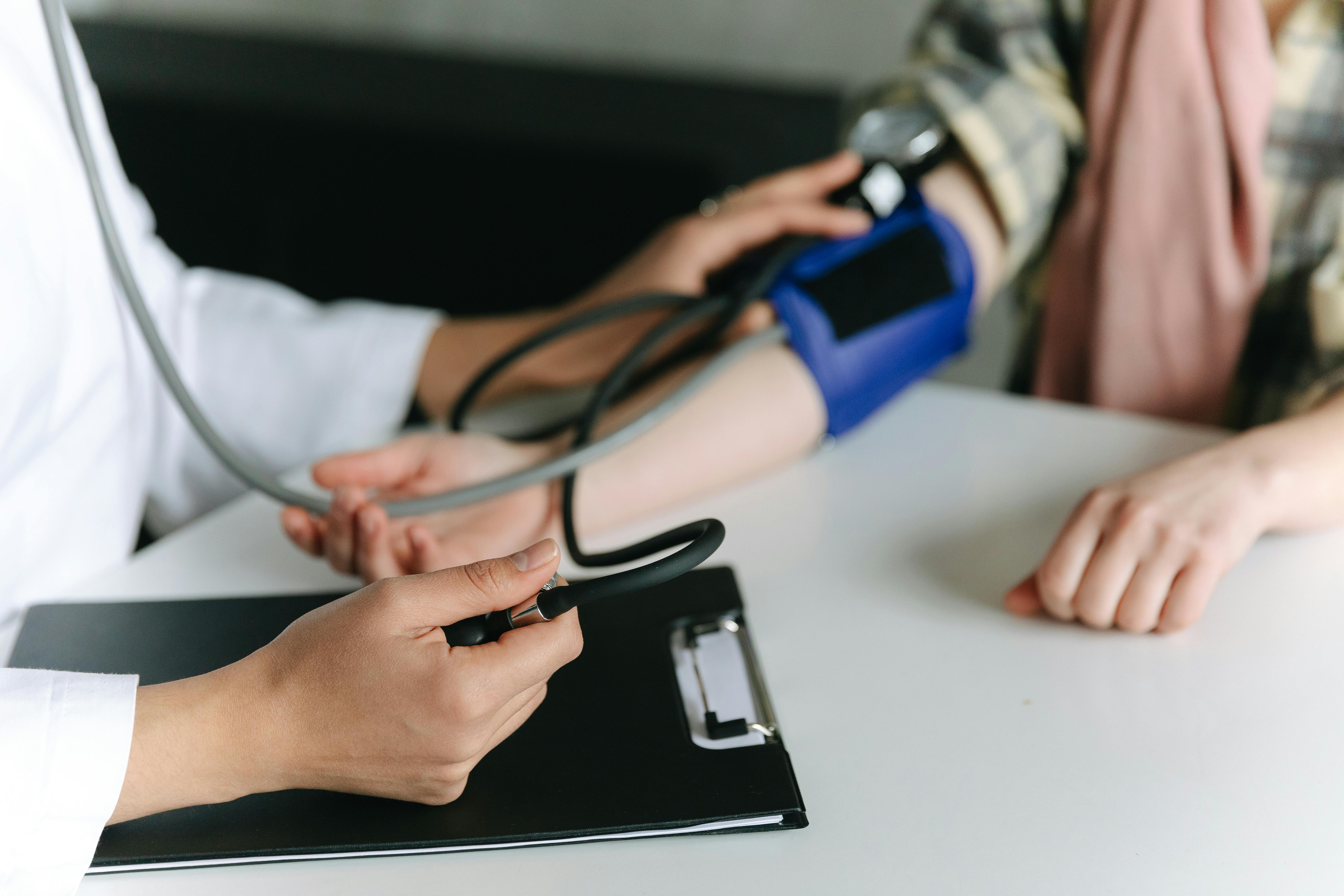 Man visiting a doctor | Source: Pexels