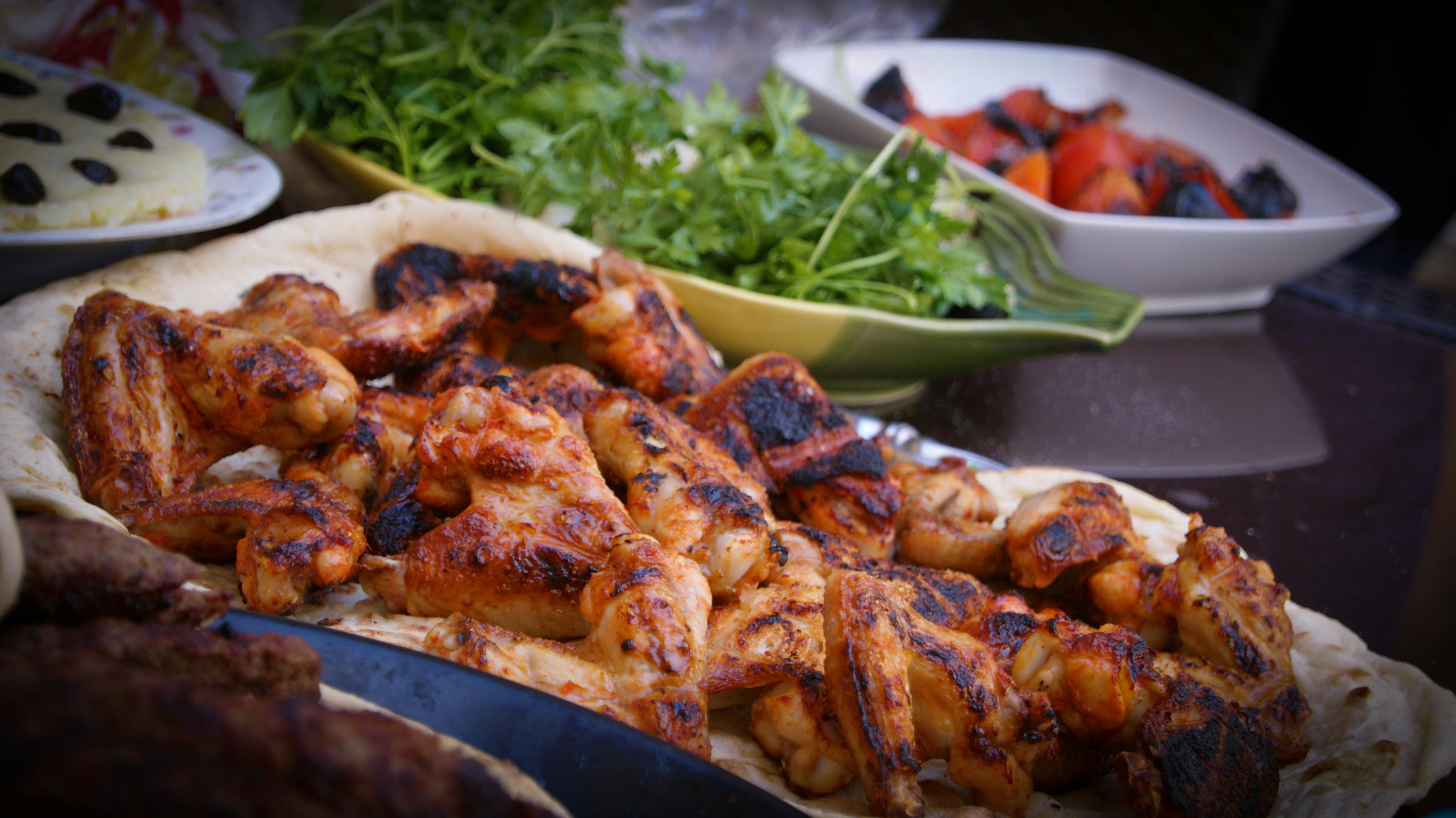 Chicken and veggies | Source: Pexels