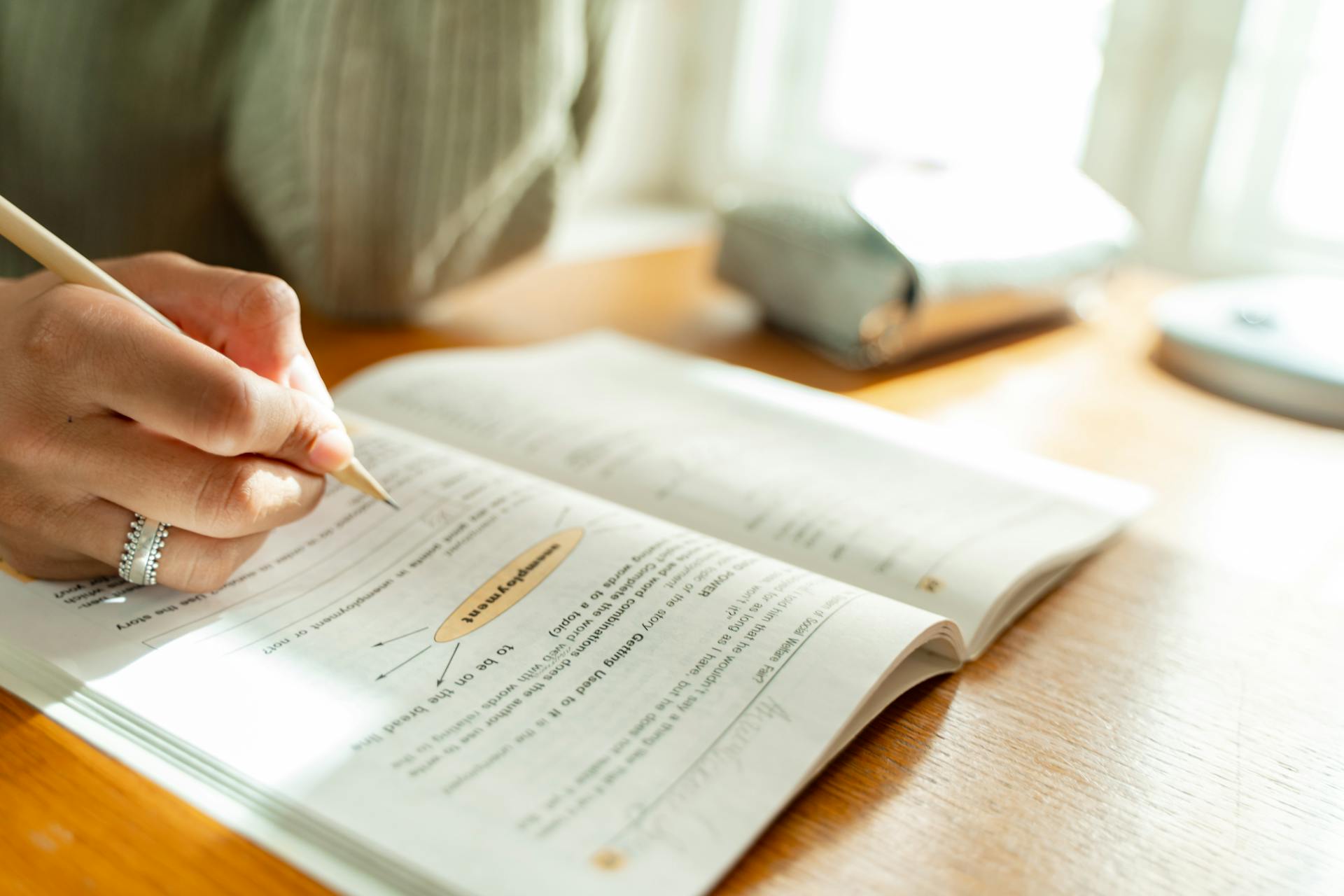 A person studying | Source: Pexels
