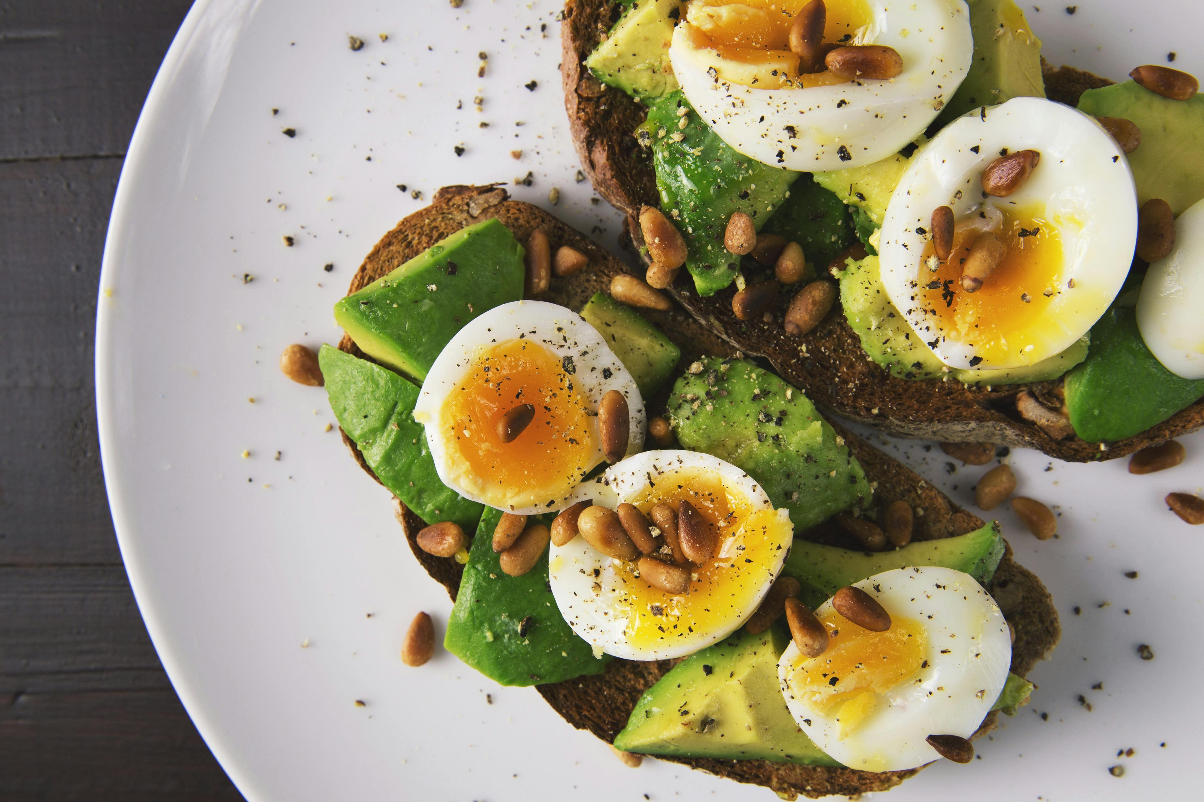 Plate with toasts | Source: Pexels